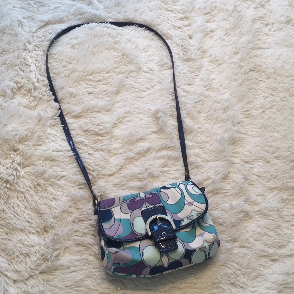 NWOT Classic Blue and Navy Coach Crossbody!